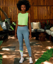 Load image into Gallery viewer, Regata Skin Fit Cropped Reflectivo Verde Sharp
