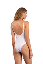 Load image into Gallery viewer, Model Back: Rio De Sol Une Pièce Bora-White Hype
