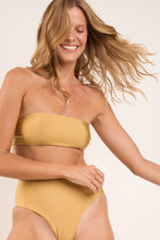 Load image into Gallery viewer, Image 06: Rio De Sol Bas Bottom Fluity-Dourado Hotpants
