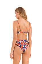 Load image into Gallery viewer, Model Back: Rio De Sol Bas Bottom Leaves Hotpants
