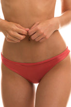 Load image into Gallery viewer, Gallery: Rio De Sol Bas Bottom Madras Dupla Face
