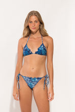 Load image into Gallery viewer, Model Front: Rio De Sol Bas Bottom Reef Frufru-Fio
