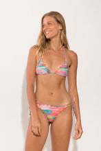 Load image into Gallery viewer, Model Front: Rio De Sol Bas Bottom River Frufru-Fio
