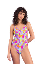 Load image into Gallery viewer, Model Front: Rio De Sol Une Pièce Dreams Hype
