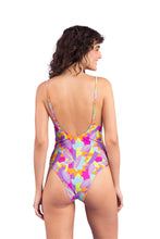 Load image into Gallery viewer, Model Back: Rio De Sol Une Pièce Dreams Hype
