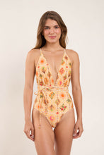 Load image into Gallery viewer, Model Front: Rio De Sol Une Pièce Mosaico New Vegas
