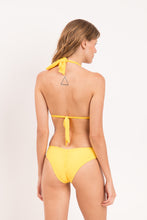Load image into Gallery viewer, Model Back: Rio De Sol Ensemble Set Amarelo Mel
