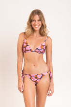 Load image into Gallery viewer, Model Front: Rio De Sol Ensemble Set Amore-Pink Tri-Fixo Ibiza-Comfy

