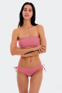 Model Front: Rio De Sol Ensemble Set Confetti Bandeau-Reto Madrid