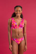 Load image into Gallery viewer, Image 10: Rio De Sol Ensemble Set Flavors Halter-Marina Essential-Cos
