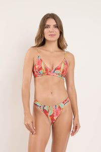 Model Front: Rio De Sol Ensemble Set Sea-Bloom Paola Baobi
