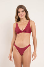 Load image into Gallery viewer, Model Front: Rio De Sol Ensemble Set Touch-Carmim Alba Nice
