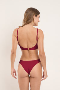 Model Back: Rio De Sol Ensemble Set Touch-Carmim Paola Essential