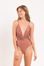 Load image into Gallery viewer, Image 09: Rio De Sol Une Pièce Shimmer-Copper New Vegas
