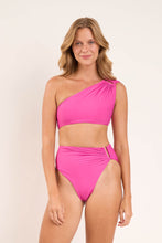 Load image into Gallery viewer, Model Front: Rio De Sol Haut Top Fluity-Amor Zadar
