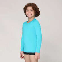 Load image into Gallery viewer, Model Front: Uv Line T-Shirt Camiseta Kids Uvpro Ml Azul Piscina Upf50+
