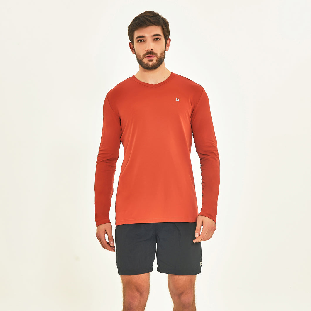 Model Front: Uv Line T-Shirt Longsleeve Sport Fit Ferrugem Upf50+