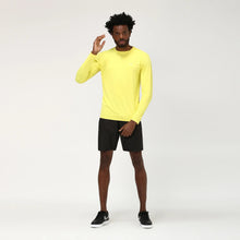 Load image into Gallery viewer, Model Front: Uv Line Fitness Haut Longsleeve Uvpro Amarelo Upf50+
