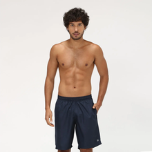 Load image into Gallery viewer, Model Front: Uv Line Bermuda / Short Pour Homme New Fit Br Marinho
