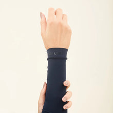 Load image into Gallery viewer, Image 05: Uv Line Gants Sun-Protection Sleeve Navy Upf50+
